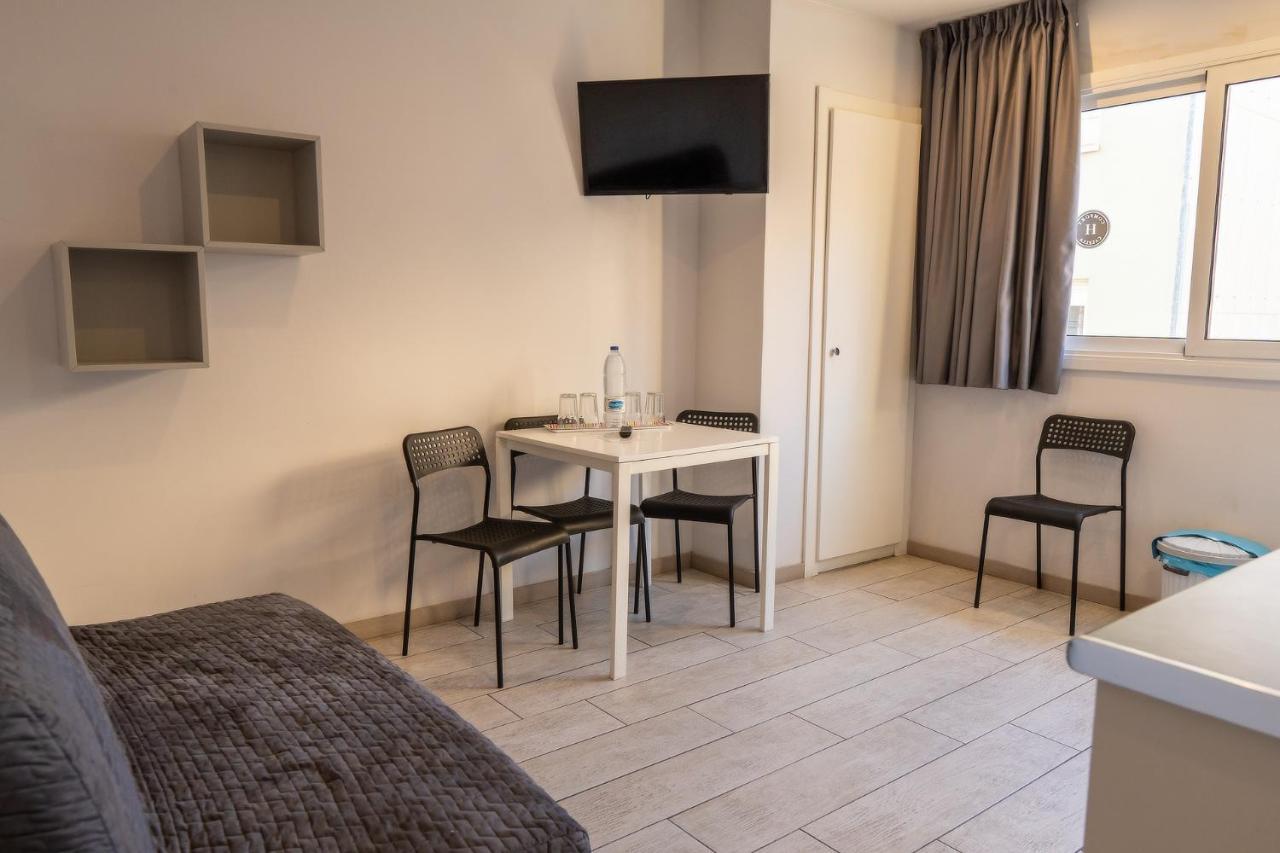 Apartamentos Comfort Calella Kültér fotó