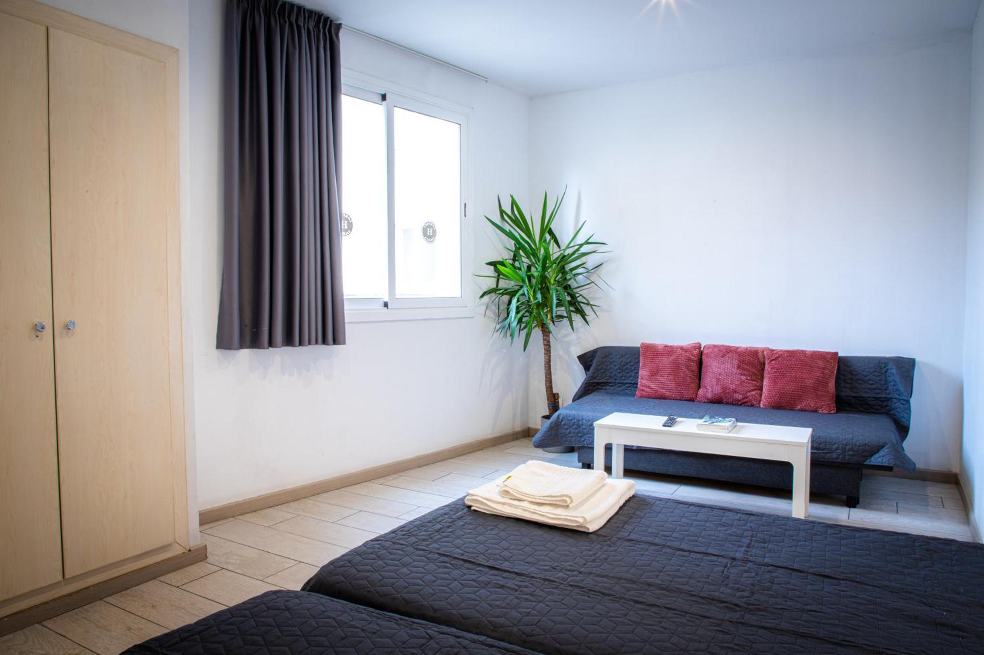 Apartamentos Comfort Calella Kültér fotó