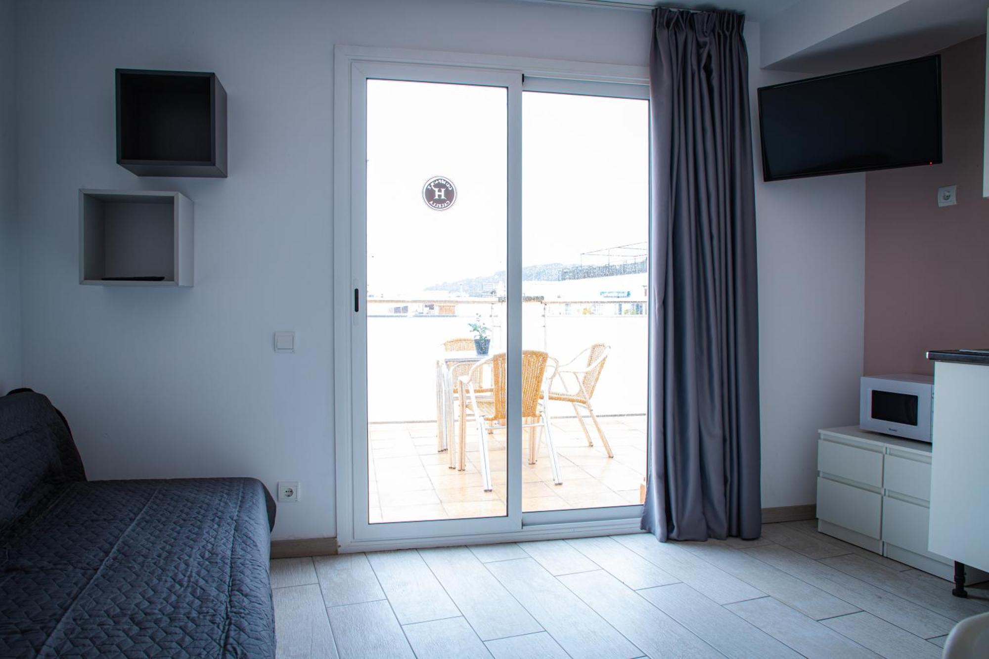 Apartamentos Comfort Calella Kültér fotó